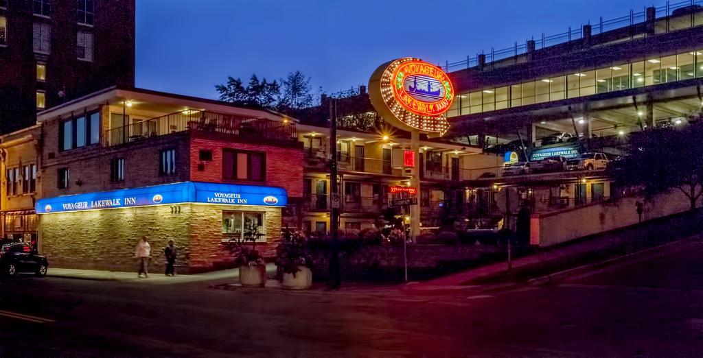 Voyageur Lakewalk Inn Duluth Bagian luar foto