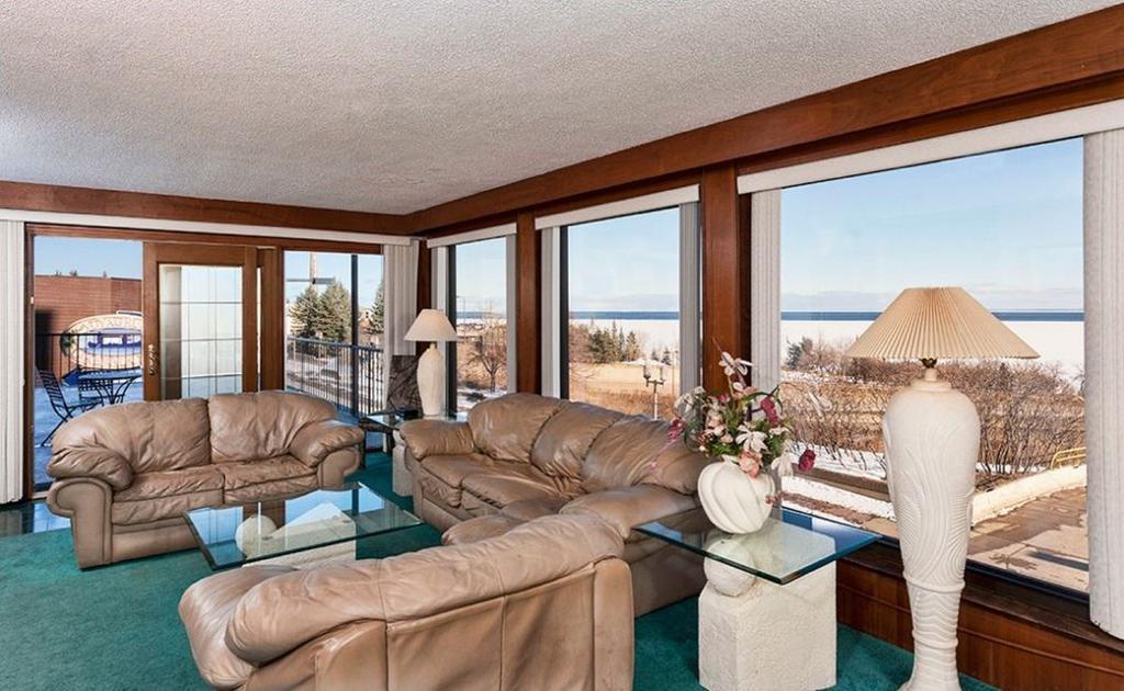 Voyageur Lakewalk Inn Duluth Bagian luar foto