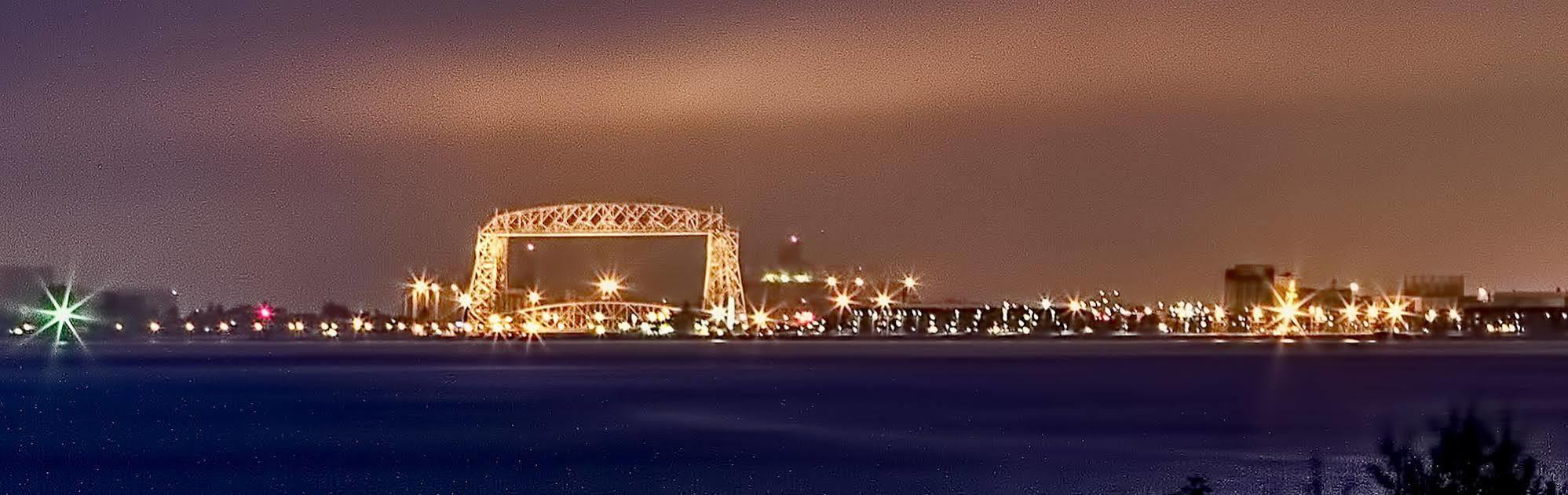 Voyageur Lakewalk Inn Duluth Bagian luar foto